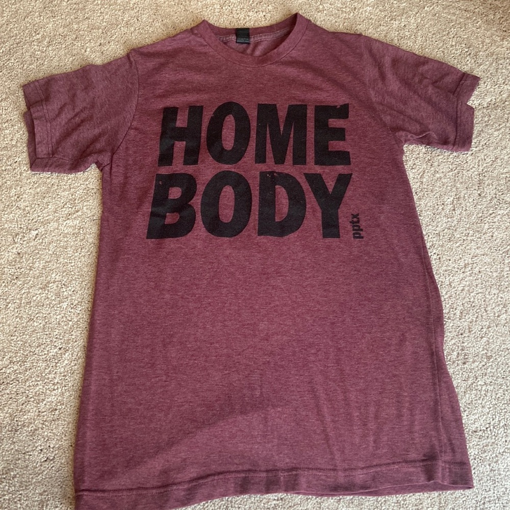 Home Body tshirt - burgundy & black